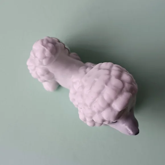 VINTAGE SMALL BONE CHINA POODLE FIGURINE UNBRANDED (FADED SILVER FOIL STICKER) - Picture 10 of 13
